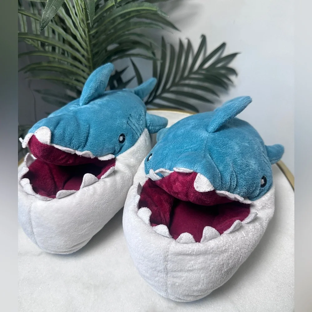Toddler Bruce Shark Plush Loafer Slippers size L 4/5 8-10 yr old